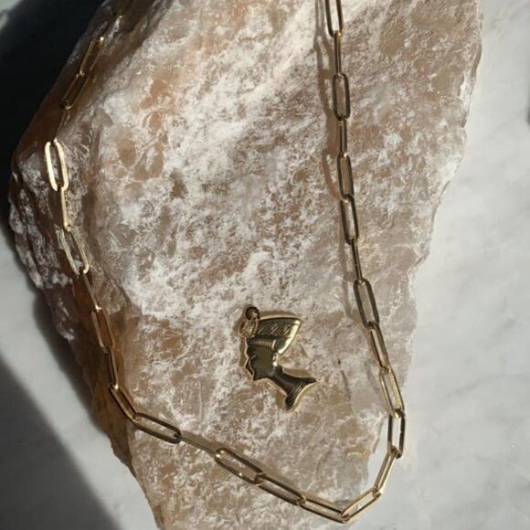 Nefertiti 14k Solid Gold Pendant perfect gift - Picture 7 of 8